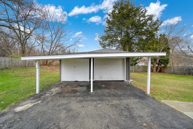 $179,000 | 328 Adams Street, Jackson, MI 49202