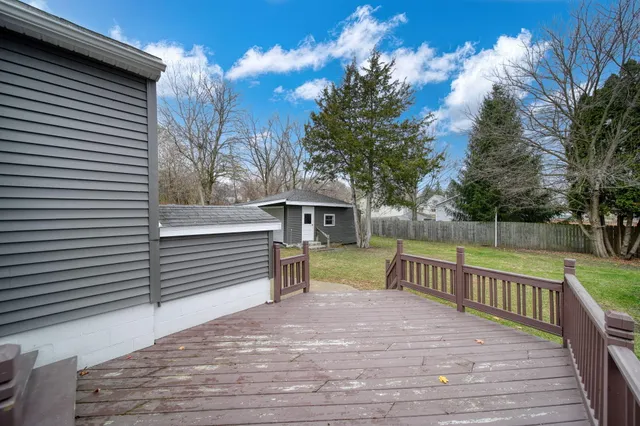 $179,000 | 328 Adams Street, Jackson, MI 49202