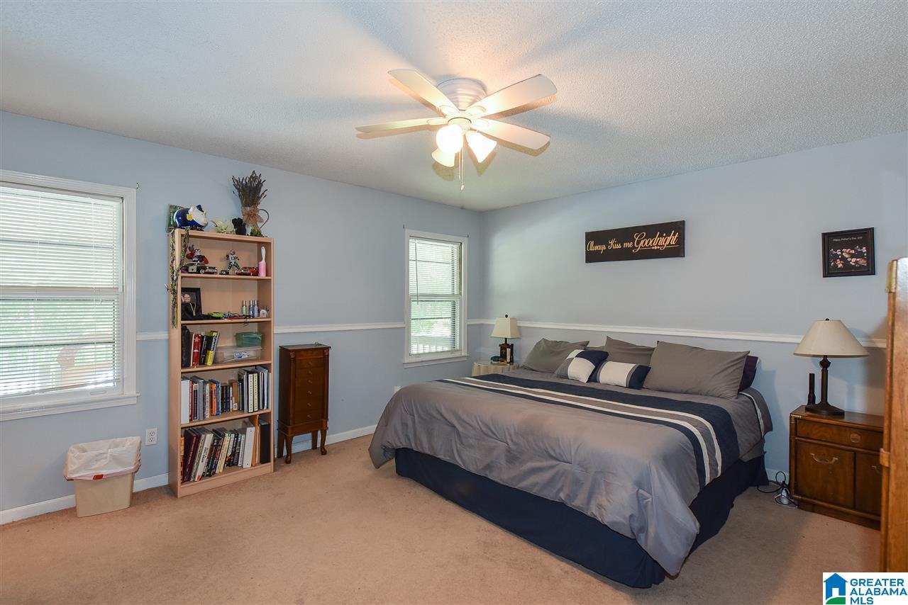 805 Round Hill Road Pelham, AL 35124 - Photo 21 of 40