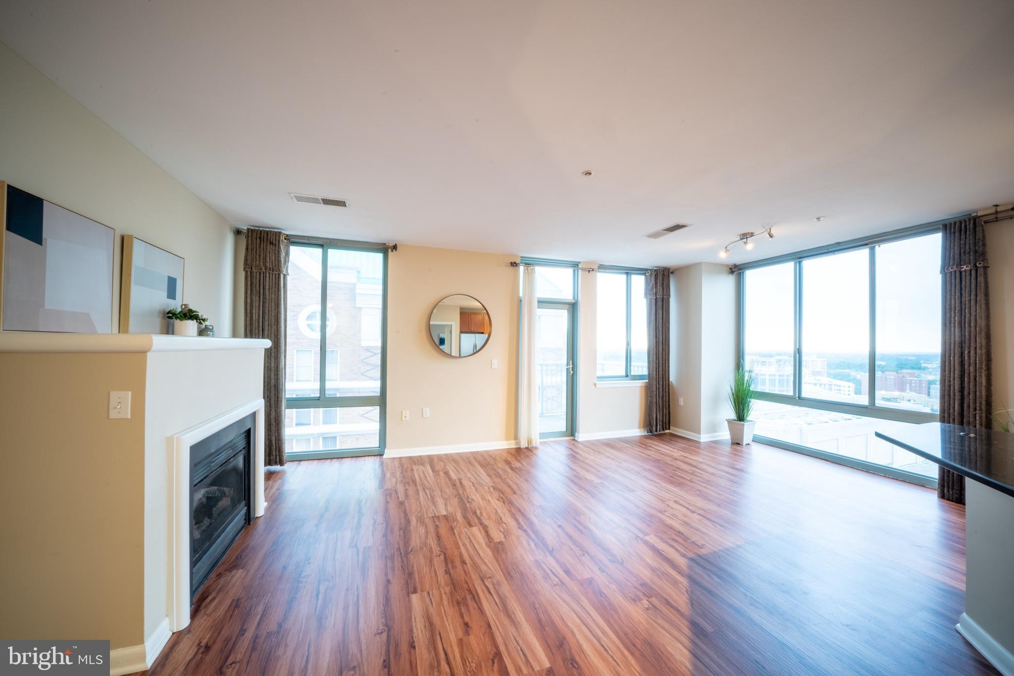 851 North Glebe Road, Unit 2005 Arlington, VA 22203 - Photo 4 of 36