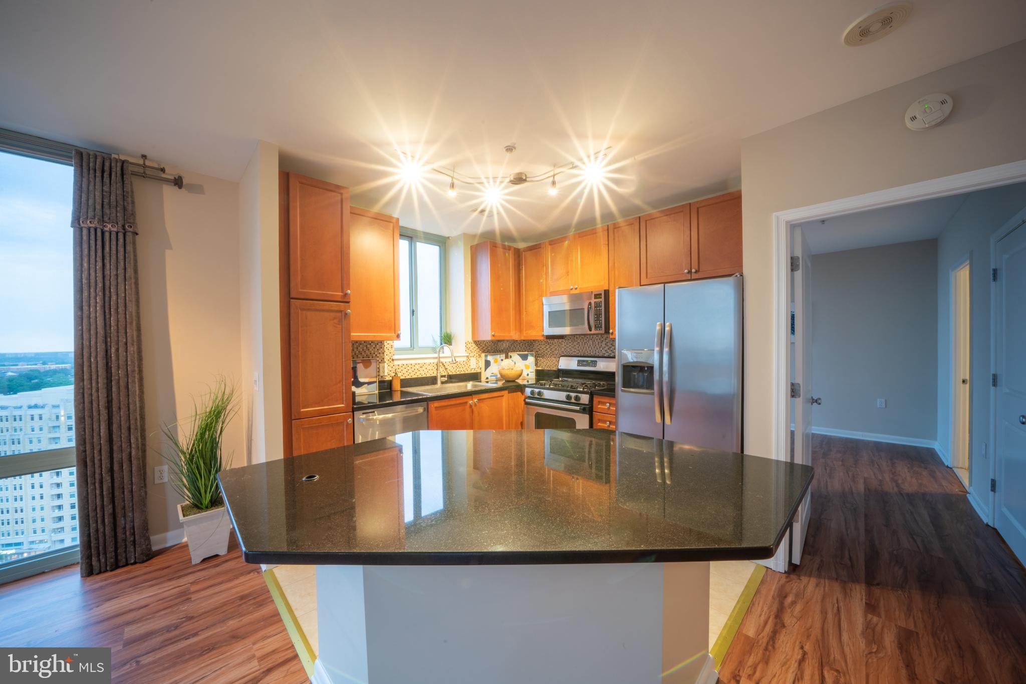 851 North Glebe Road, Unit 2005 Arlington, VA 22203 - Photo 7 of 36