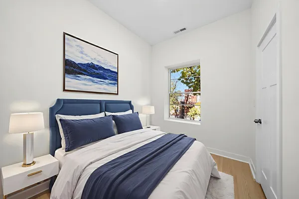 $1,850 | 3037 West Lexington Street, Unit 1, Chicago, IL 60612