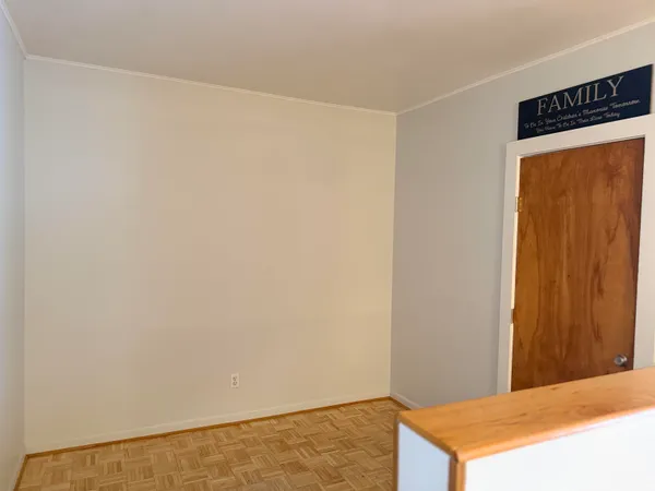 $900 | 628 West State Boulevard, Unit B, Fort Wayne, IN 46808