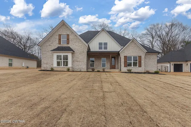 $629,900 | 78 Larkhaven Loop, Jackson, TN 38305