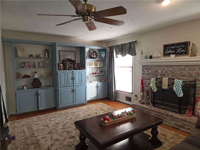 $272,000 | 15367 East 45th Street South, Independence, MO 64055