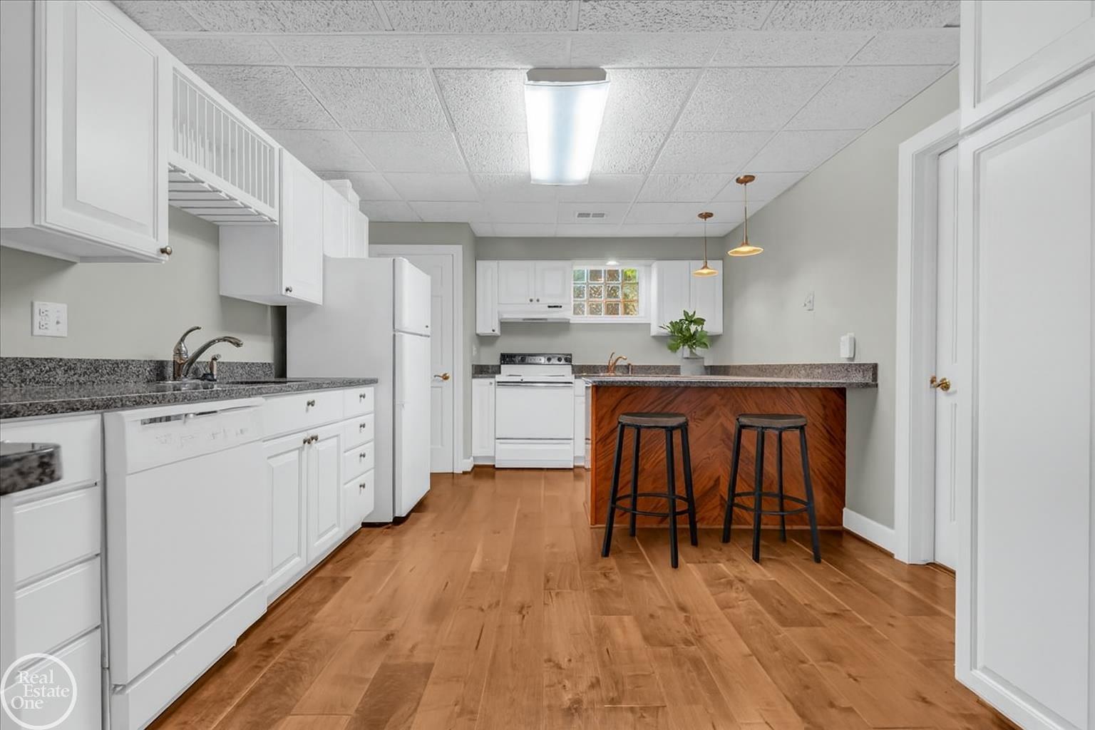 770 North Riverside Avenue St. Clair, MI 48079 - Photo 29 of 52
