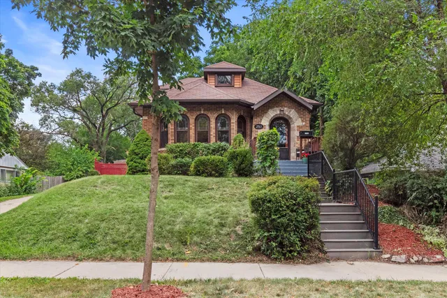 2763 South 50th Street, Milwaukee, WI 53219