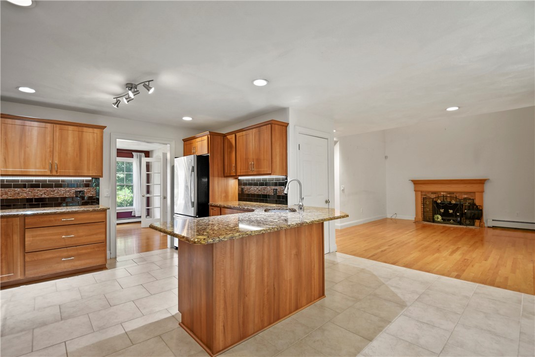 8 Spring House Lane Cumberland, RI 02864 - Photo 6 of 47 Gallery Image 6