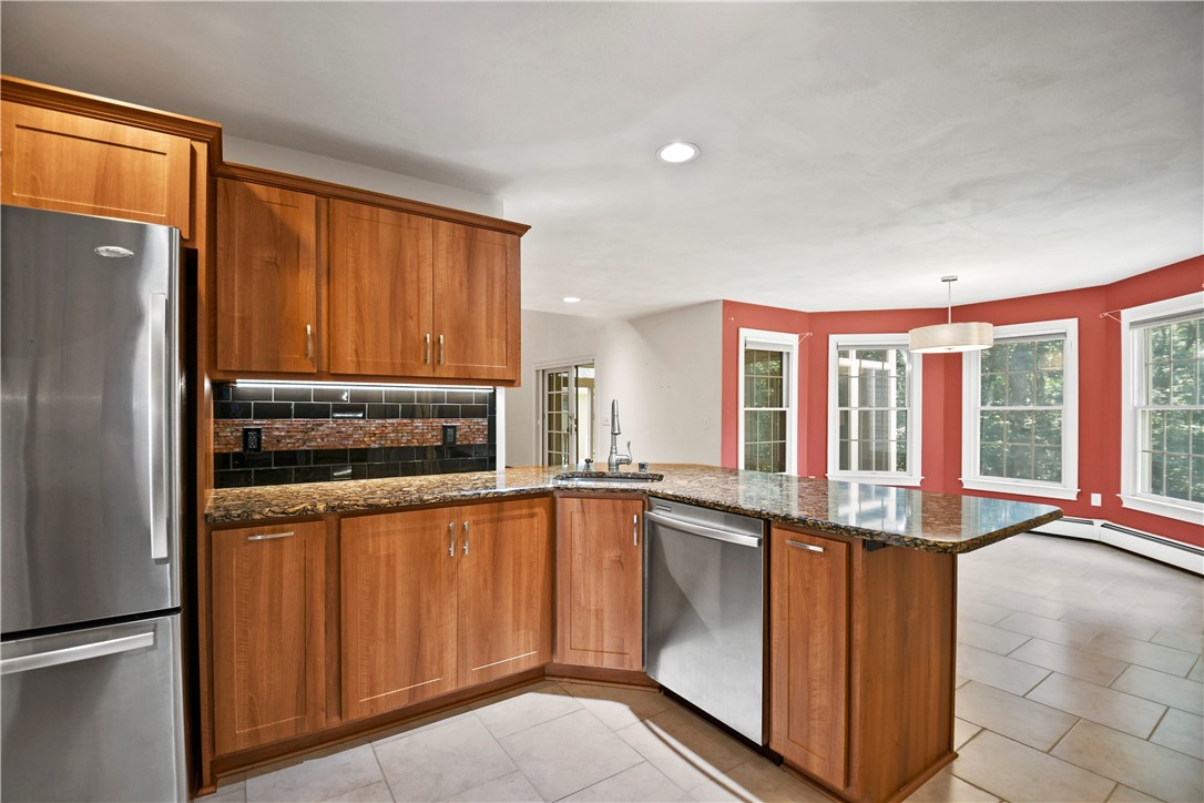 8 Spring House Lane Cumberland, RI 02864 - Photo 8 of 47 Gallery Image 8