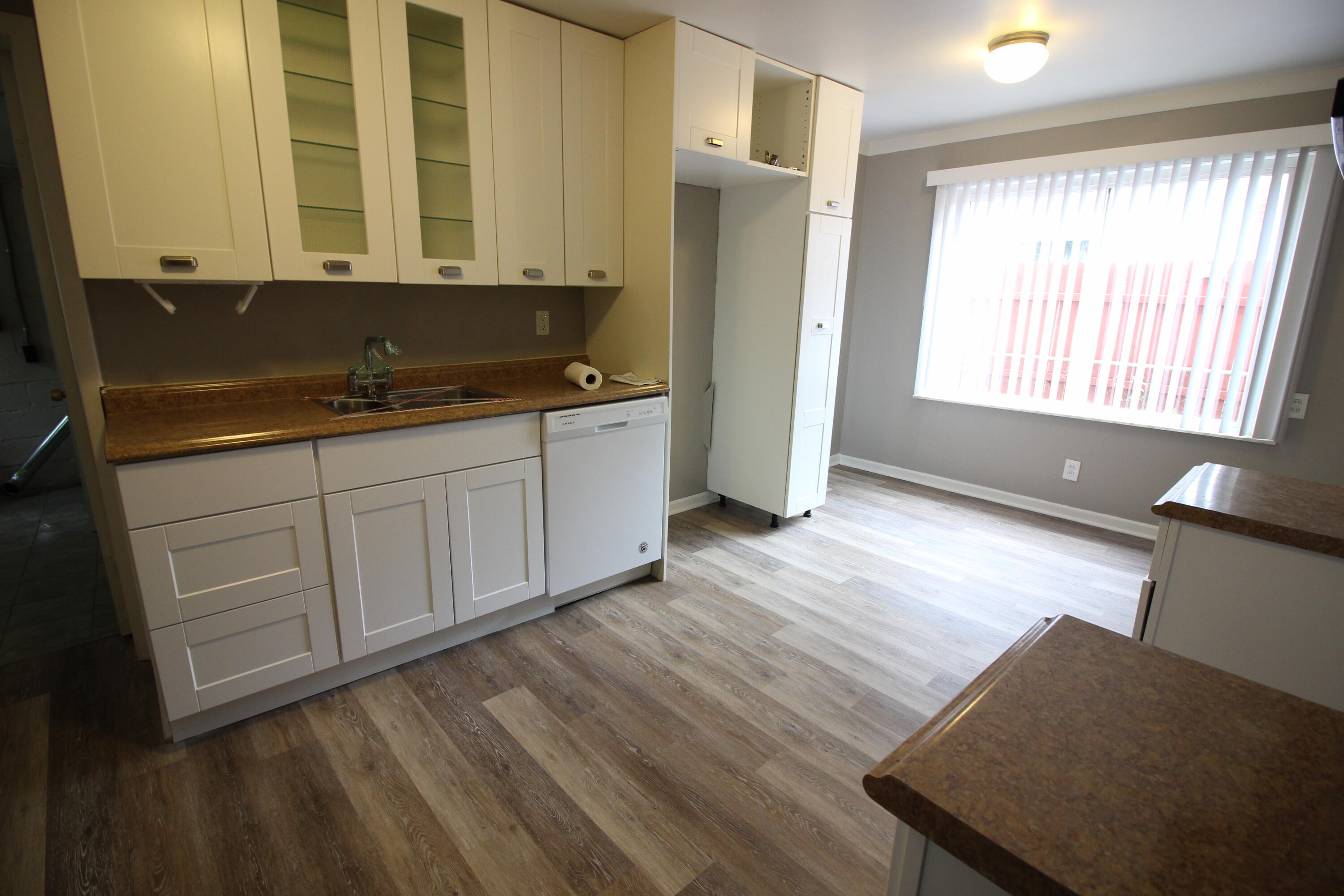 34896 Currier Street Wayne, MI 48184 - Photo 9 of 16 IMG_4836