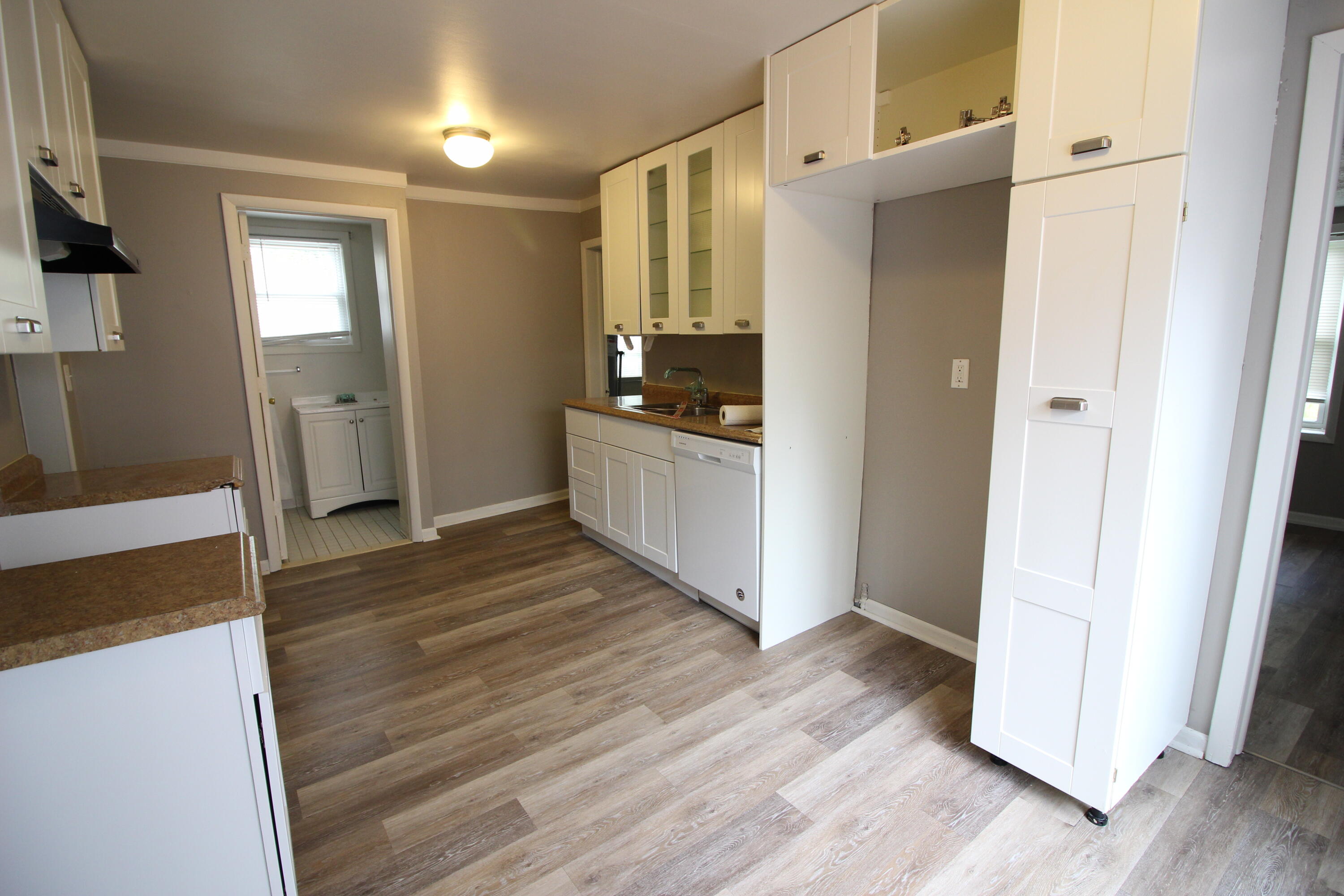 34896 Currier Street Wayne, MI 48184 - Photo 10 of 16 IMG_4837