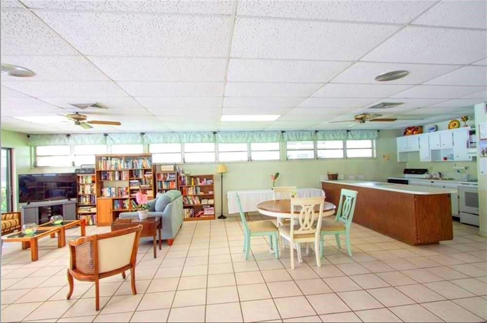 1024 Northwest 13th Street, Unit 229B Boca Raton, FL 33486 - Photo 8 of 12 Photo 8