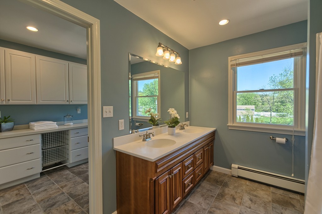 10 Coach Road Chelmsford, MA 01824 - Photo 17 of 27 Gallery Image 17