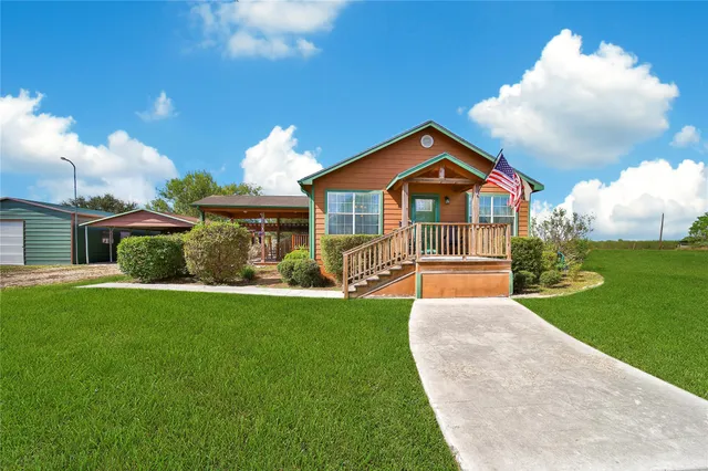 $325,000 | 6151 West Creek Road, East Bernard, TX 77435