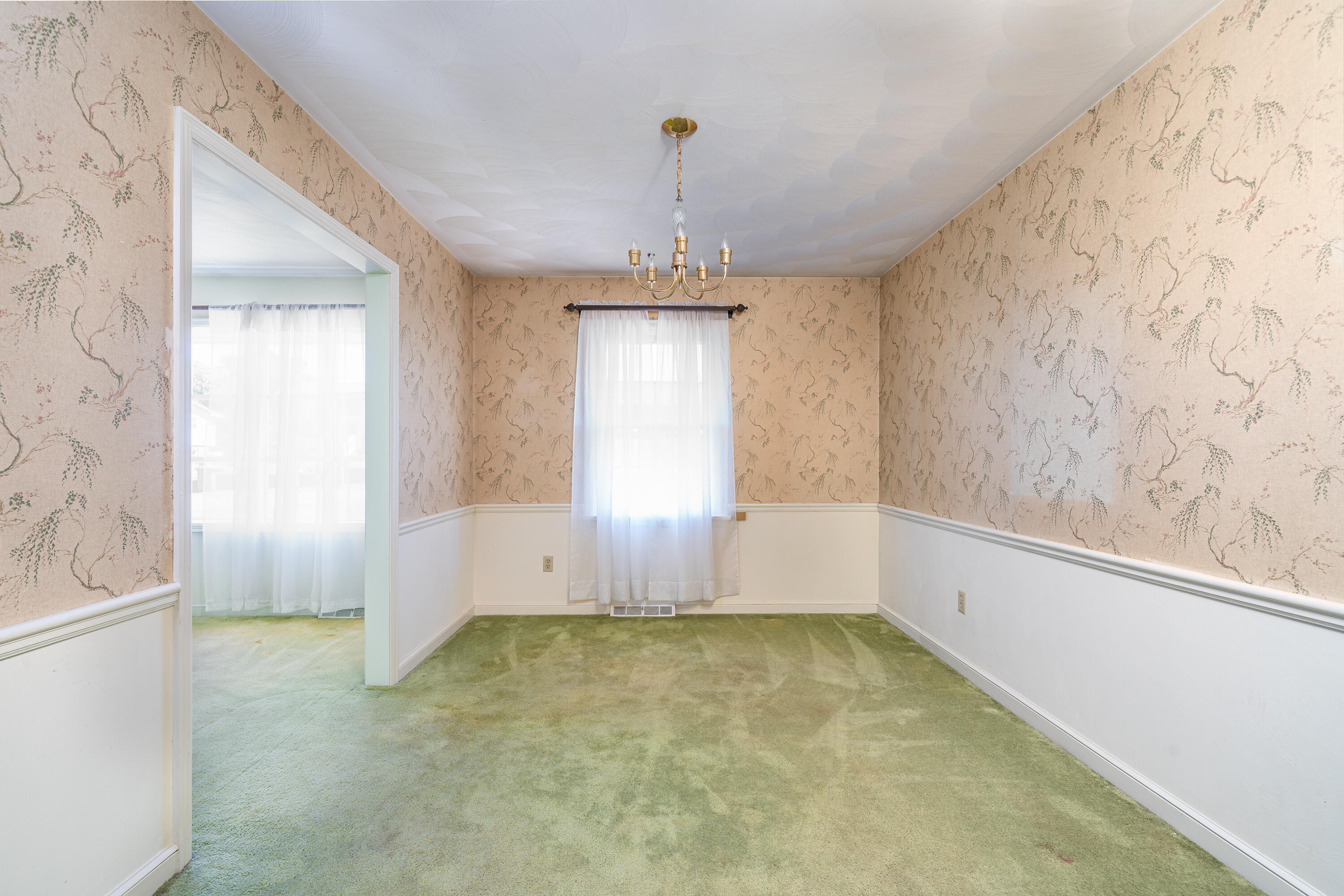 7638 Deer Branch Road Roanoke, VA 24019 - Photo 4 of 17 Dining Room