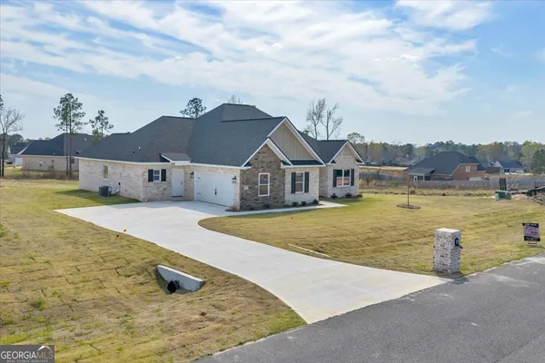 $394,500 | 169 Doublegate Drive, Lizella, GA 31052