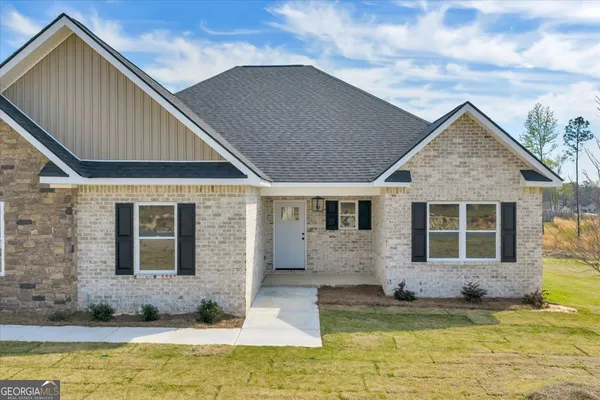 $394,500 | 169 Doublegate Drive, Lizella, GA 31052