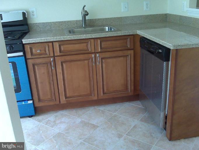 235 Sycamore Ridge Road Laurel, MD 20724 - Photo 2 of 6 Kitchen