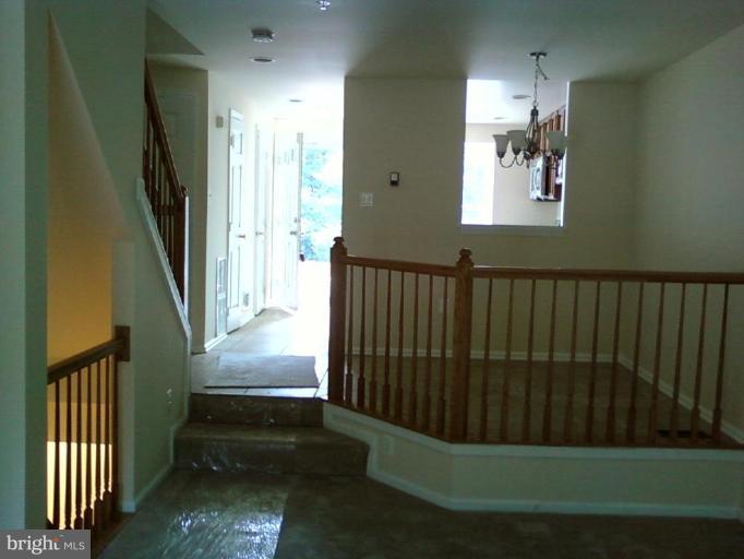 235 Sycamore Ridge Road Laurel, MD 20724 - Photo 3 of 6 Hallway