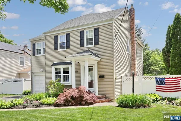 $879,000 | 396 Burlington Road, Paramus, NJ 07652