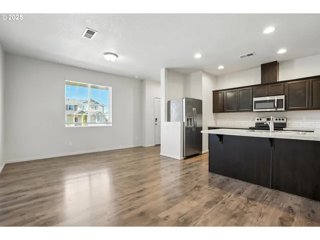 $395,000 | 2240 Southeast 16th Street, Gresham, OR 97080