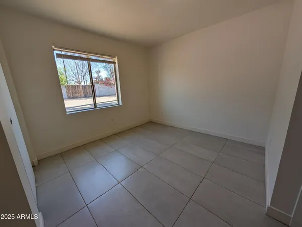 $1,049 | 1631 East Yale Street, Unit 5, Phoenix, AZ 85006