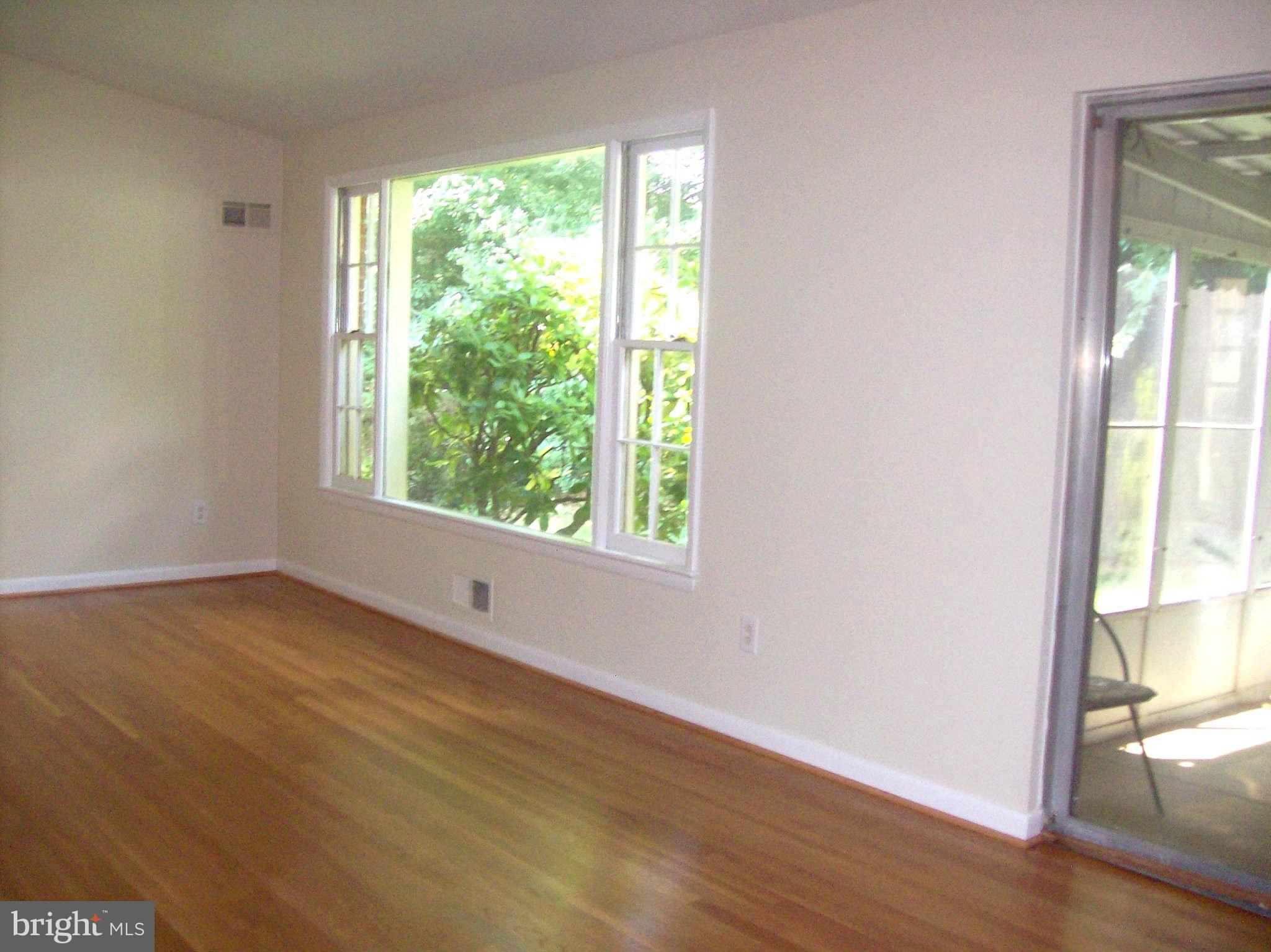 1010 Robroy Drive Silver Spring, MD 20903 - Photo 20 of 30 Living Room