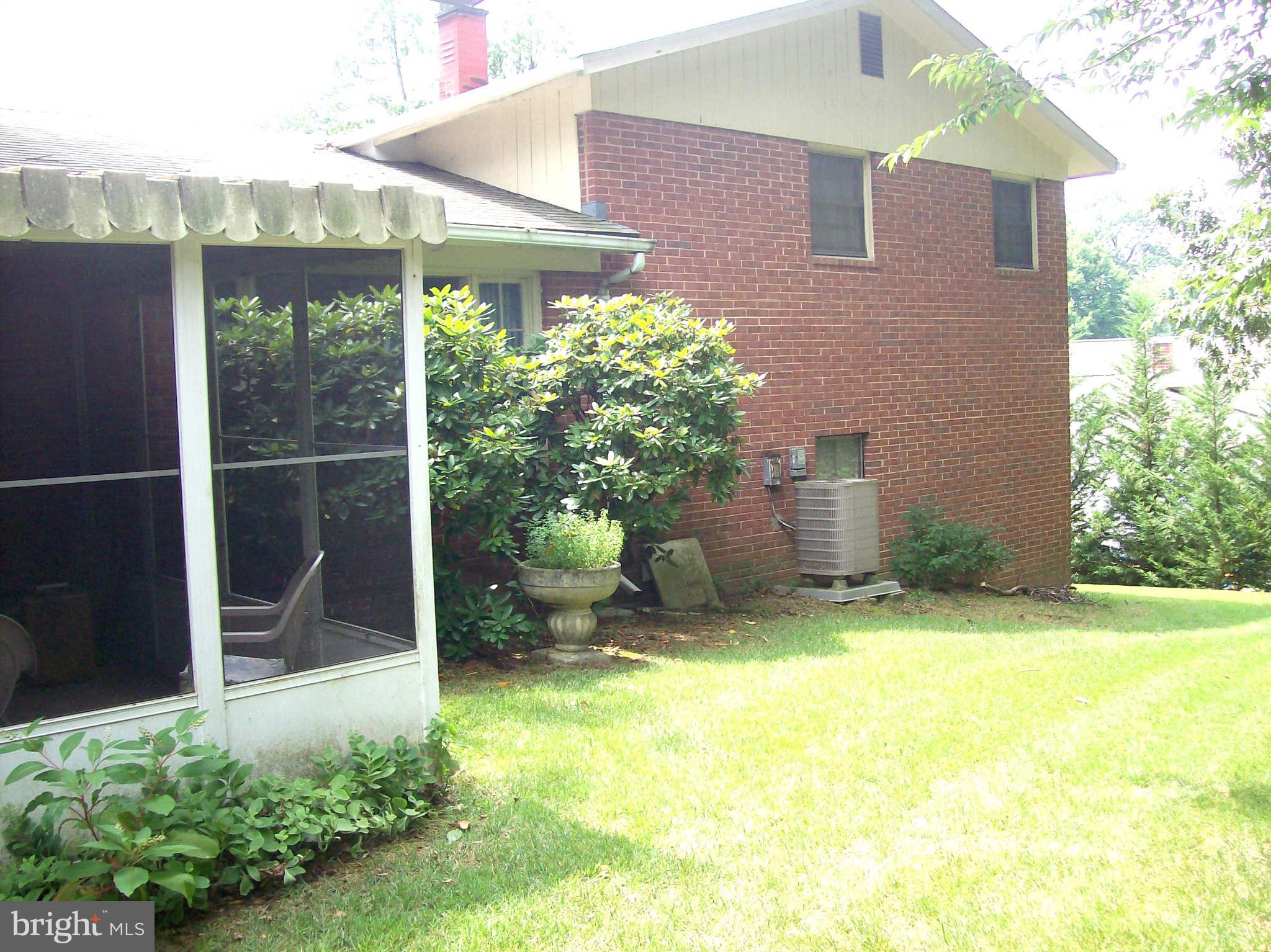 1010 Robroy Drive Silver Spring, MD 20903 - Photo 5 of 30 Rear yard