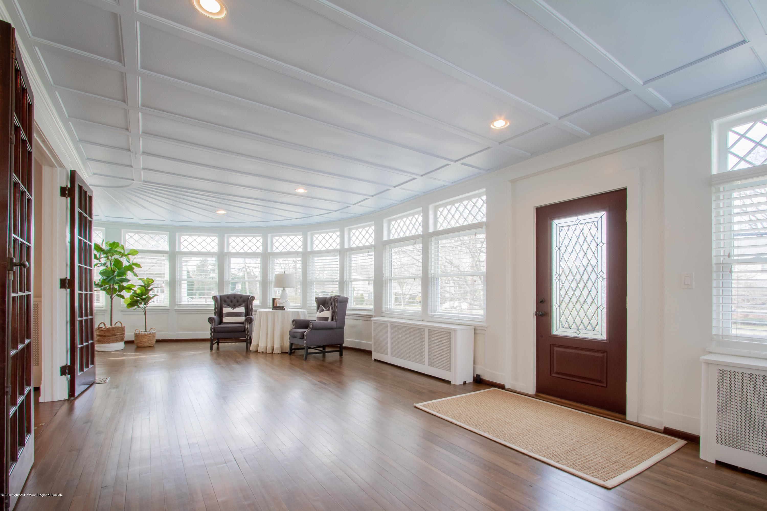 198 River Road Red Bank, NJ 07701 - Photo 3 of 46 Warm and Inviting