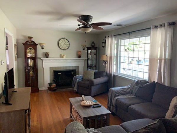 19 Hopkins Road Plymouth, MA 02360 - Photo 7 of 27 Gallery Image 7