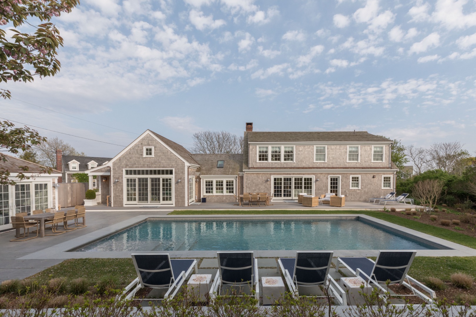 81 Cliff Road Nantucket, MA 02554 - Photo 2 of 33 Gallery Image 2