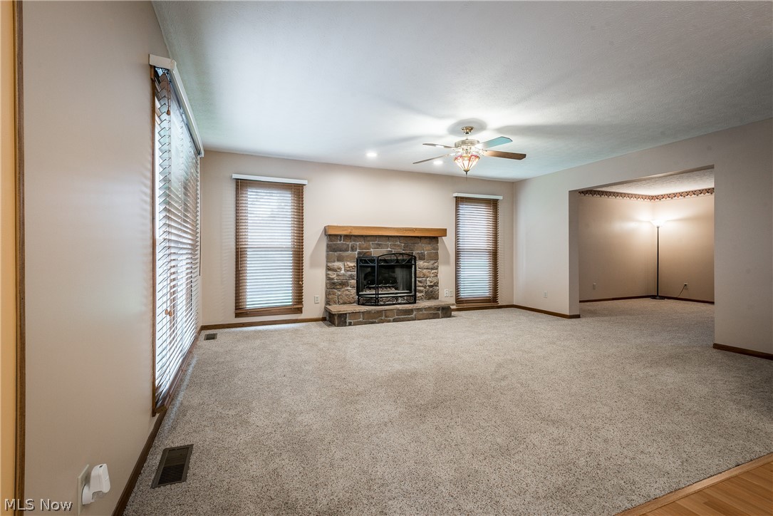 2094 Timber Ridge Trail Streetsboro, OH 44241 - Photo 13 of 33 Family room