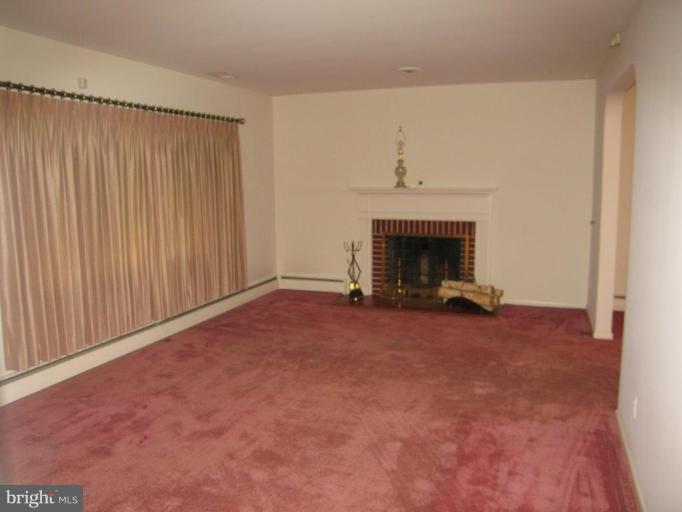 1719 Ranch Lane Dundalk, MD 21222 - Photo 12 of 25 Living Room