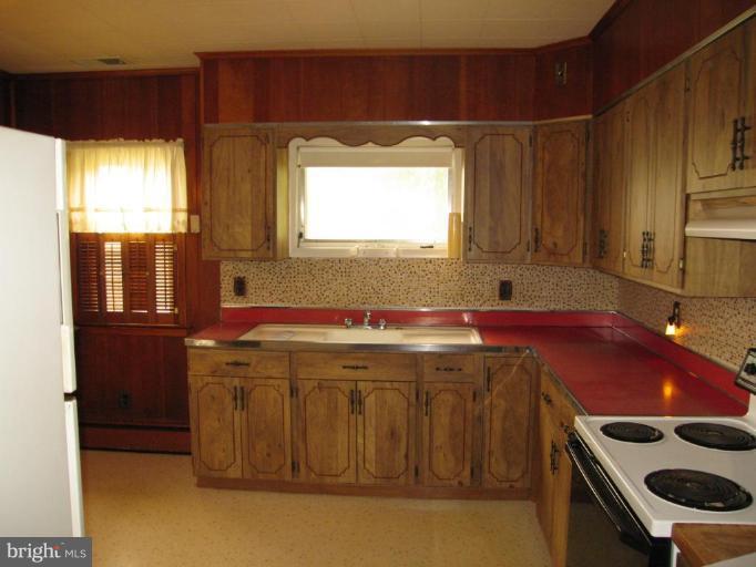 1719 Ranch Lane Dundalk, MD 21222 - Photo 10 of 25 Kitchen