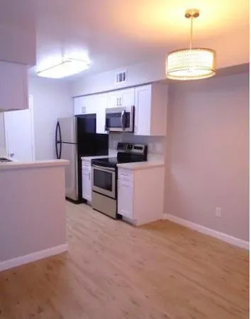 $995 | 2625 East Indian School Road, Unit 131, Phoenix, AZ 85016