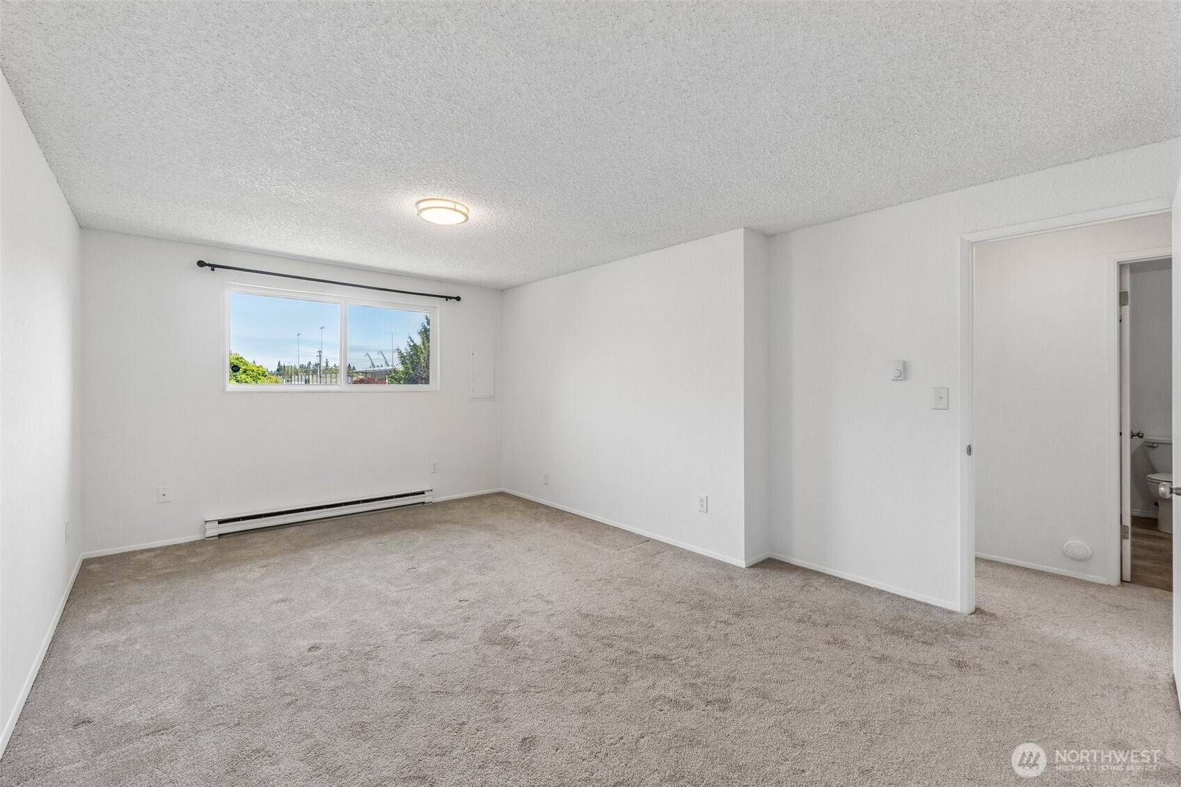 7909 218th Street Southwest, Unit 4 Edmonds, WA 98026 - Photo 18 of 28