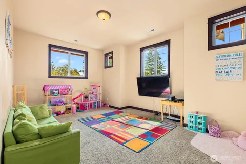 $1,575,000 | 17645 Southeast 196th Drive, Renton, WA 98058