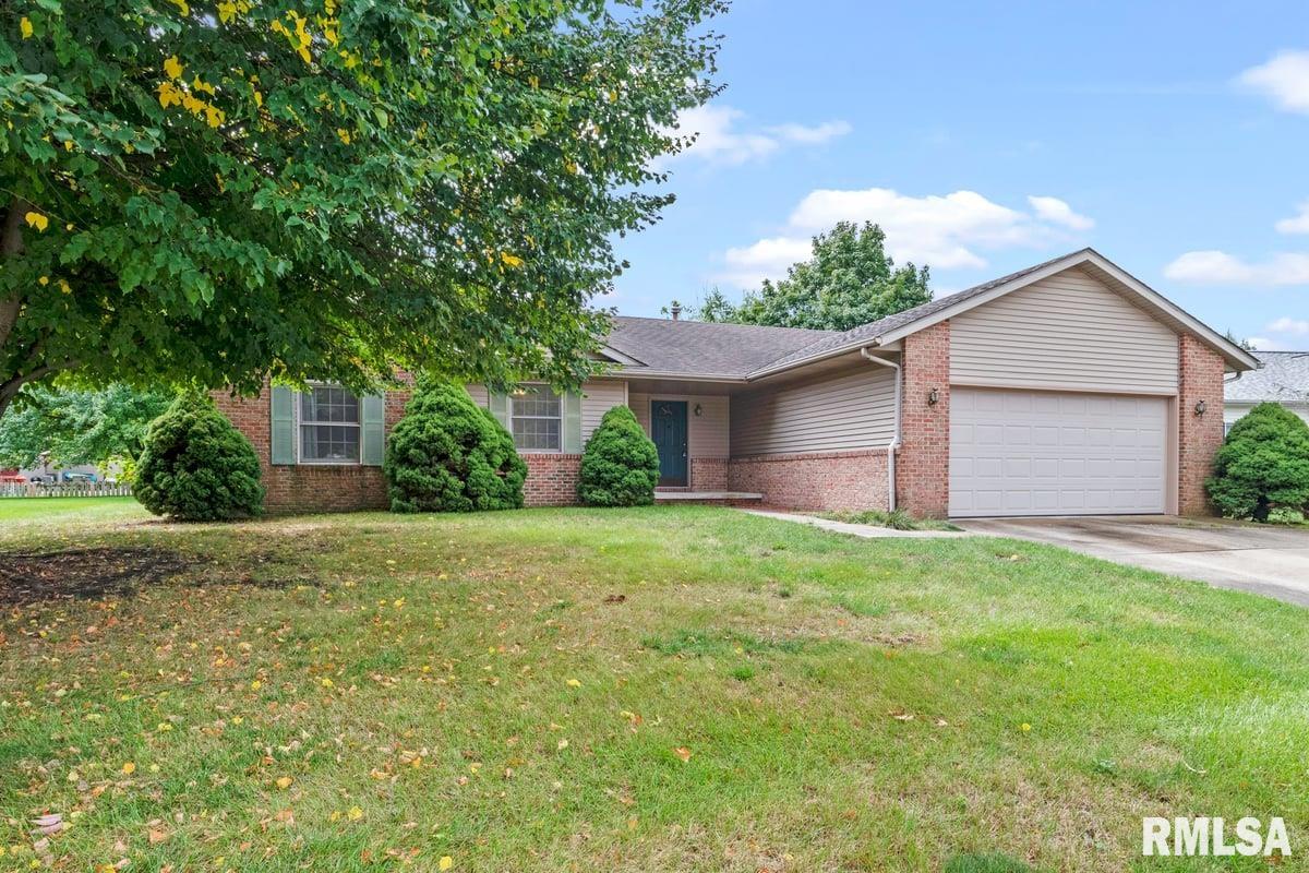 1416 Azalea Court Springfield, IL 62712 - Photo 3 of 33