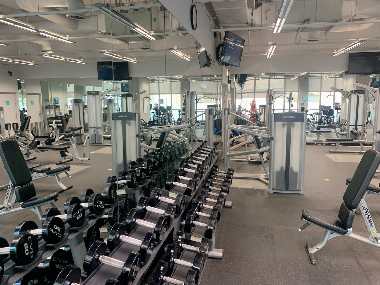 655 West Irving Park Road, Unit 1505 Chicago, IL 60613 - Photo 23 of 23 a view of a room with gym equipment