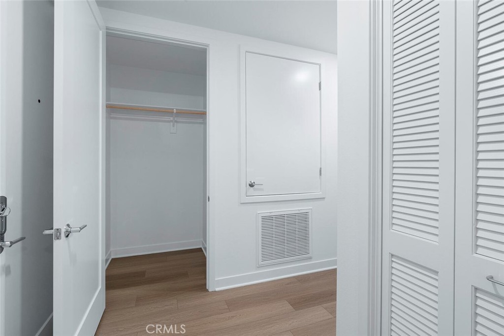 1306 Rivington Irvine, CA 92612 - Photo 25 of 75 a view of a livingroom from a hallway