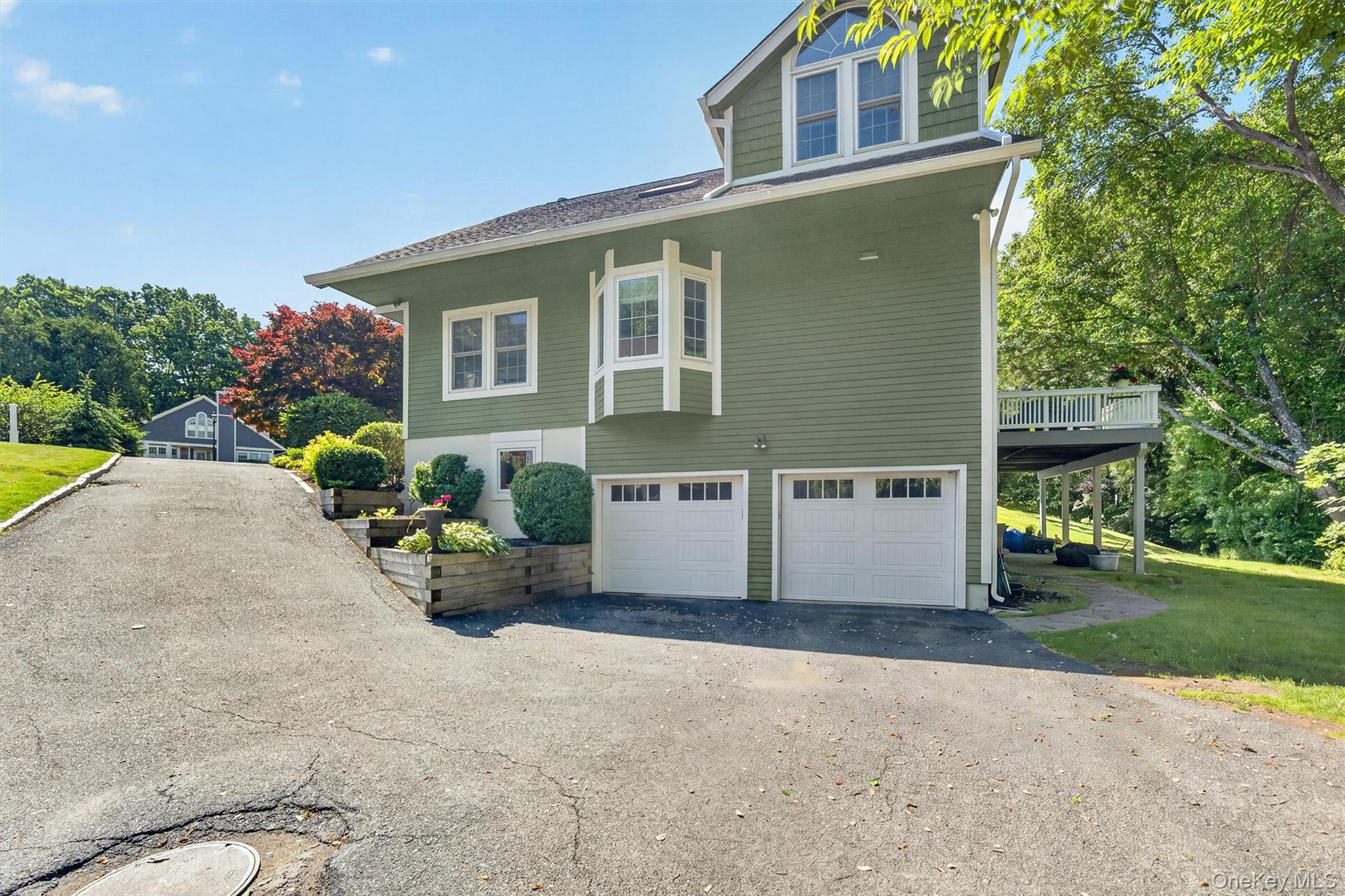 40 Nottingham Way Mahopac, NY 10541 - Photo 36 of 43 2 Car Garage