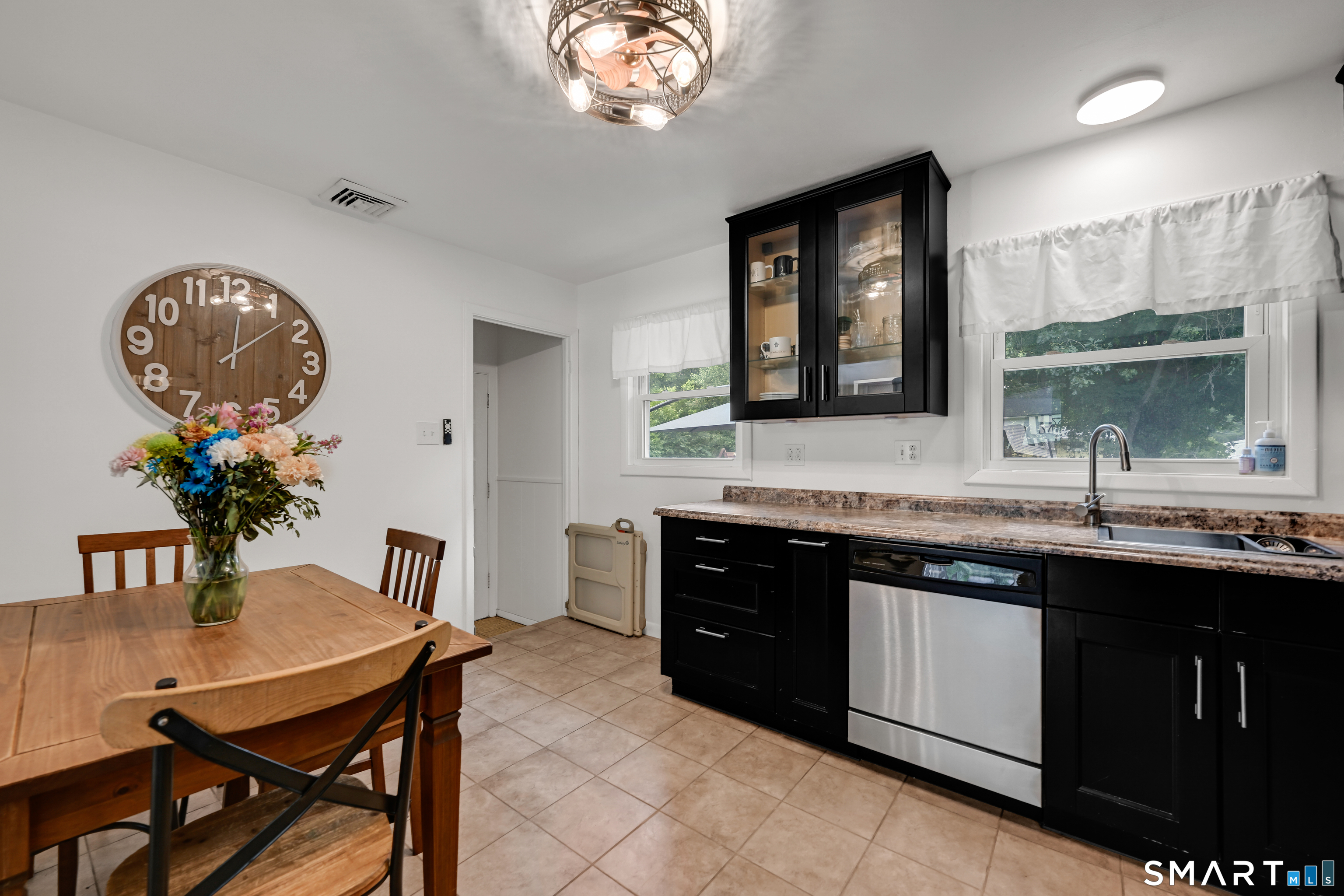 198 Beacon Manor Road Naugatuck, CT 06770 - Photo 6 of 22