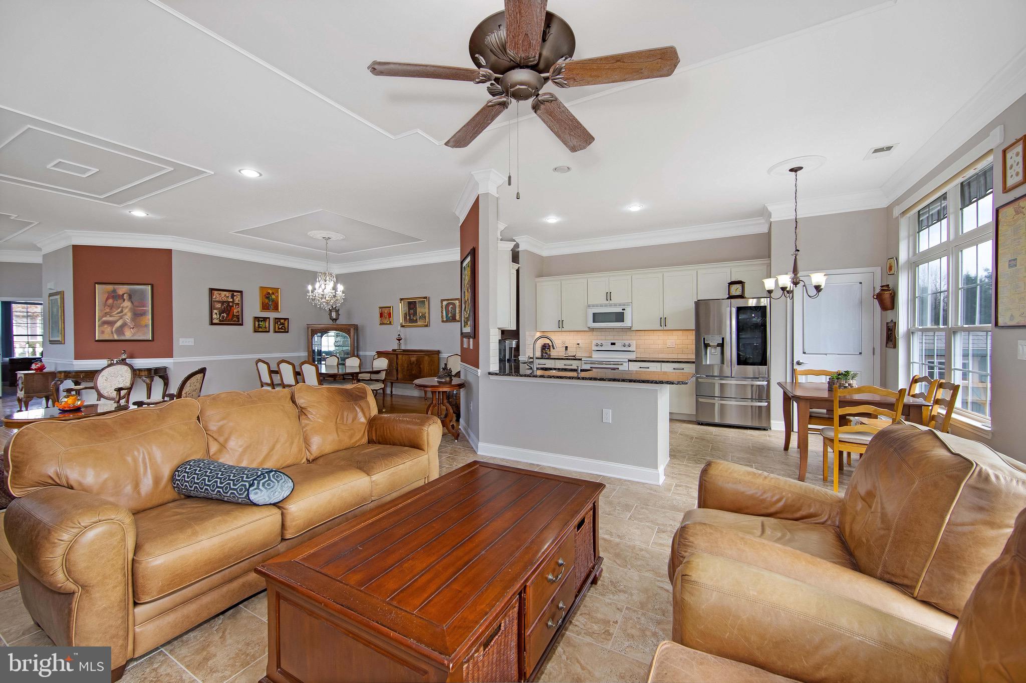 17 Ellington Drive Columbus, NJ 08022 - Photo 11 of 43 Family Room