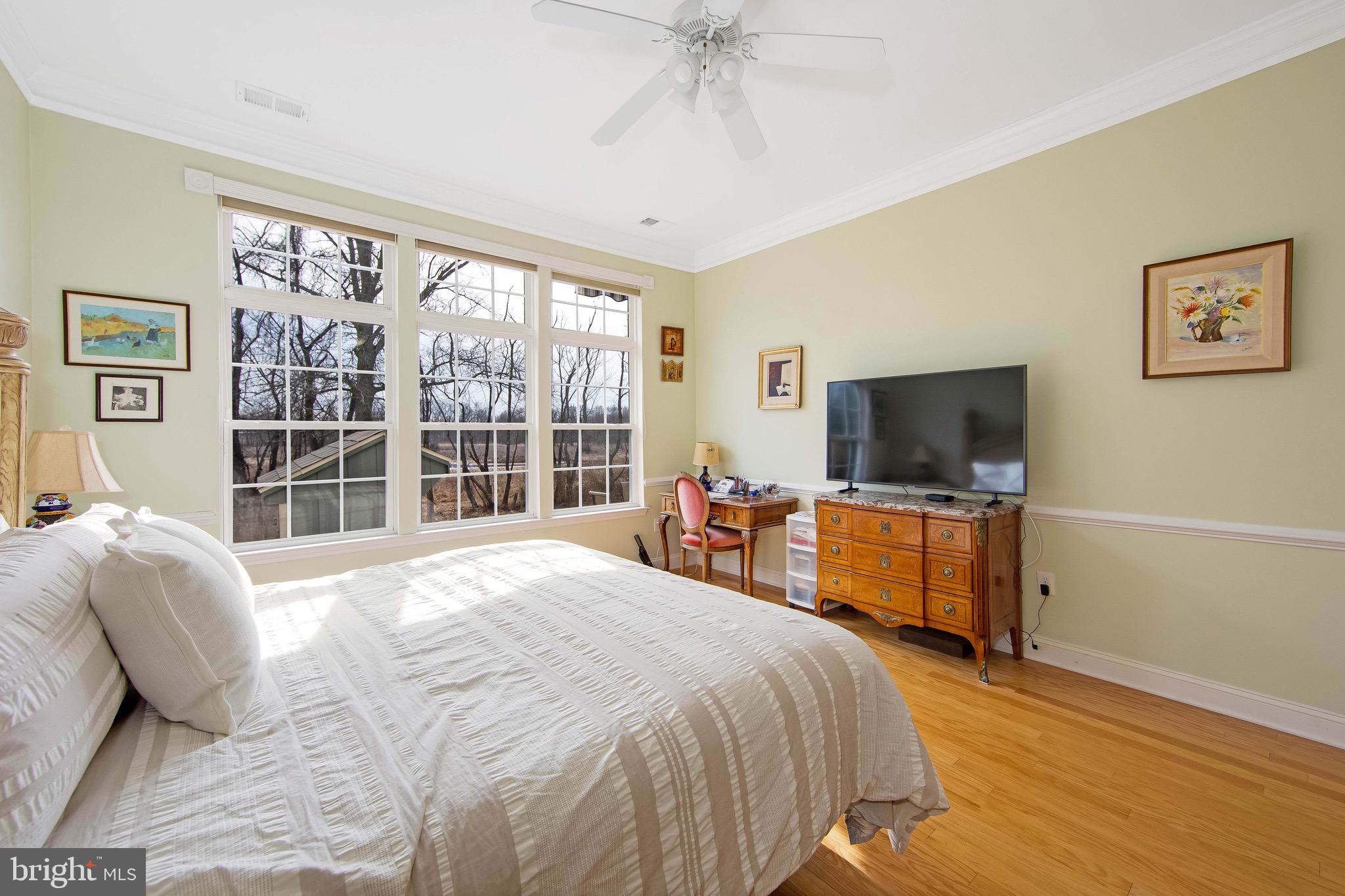 17 Ellington Drive Columbus, NJ 08022 - Photo 18 of 43 Primary Bedroom