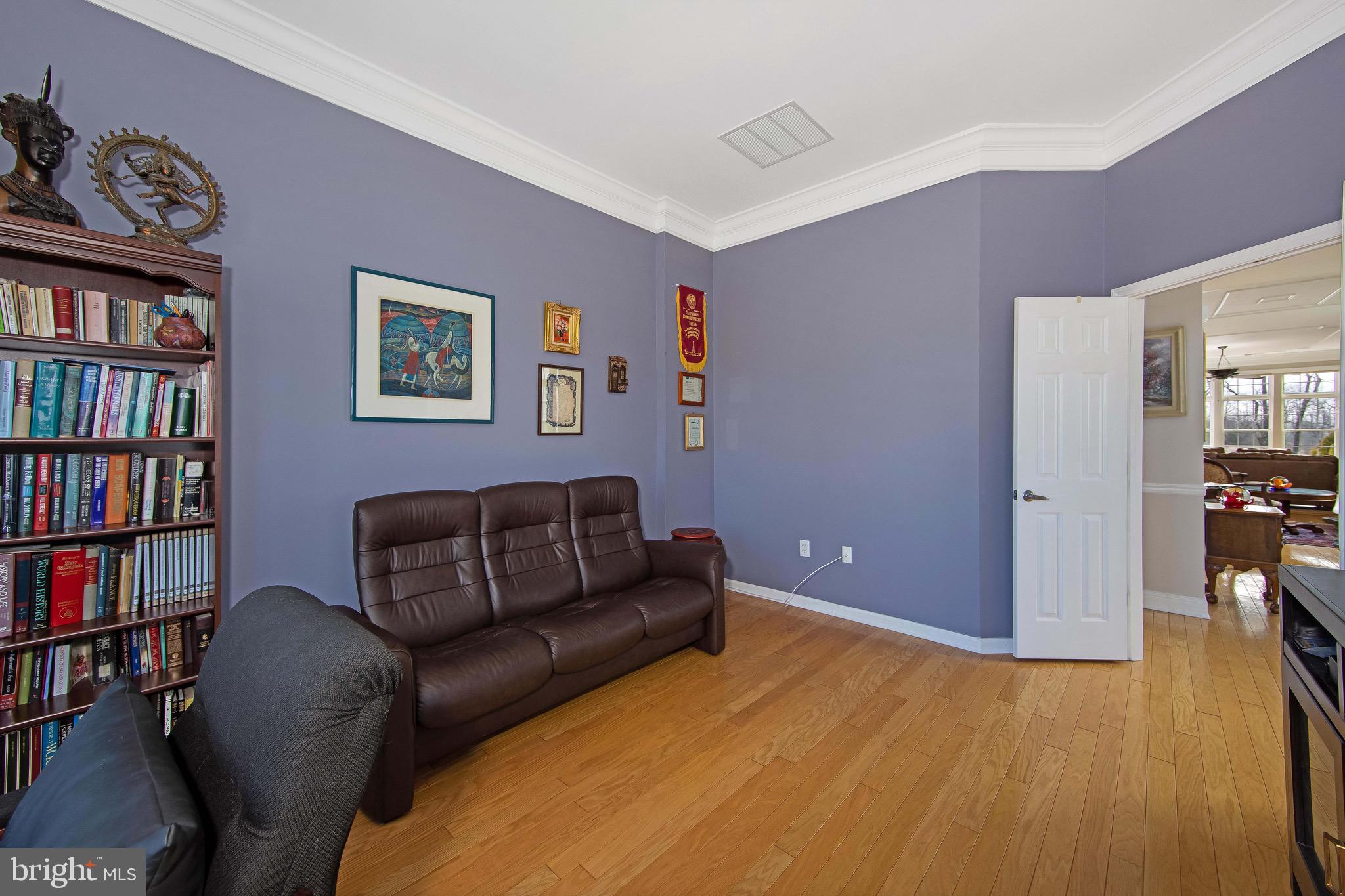 17 Ellington Drive Columbus, NJ 08022 - Photo 23 of 43 Office/Den