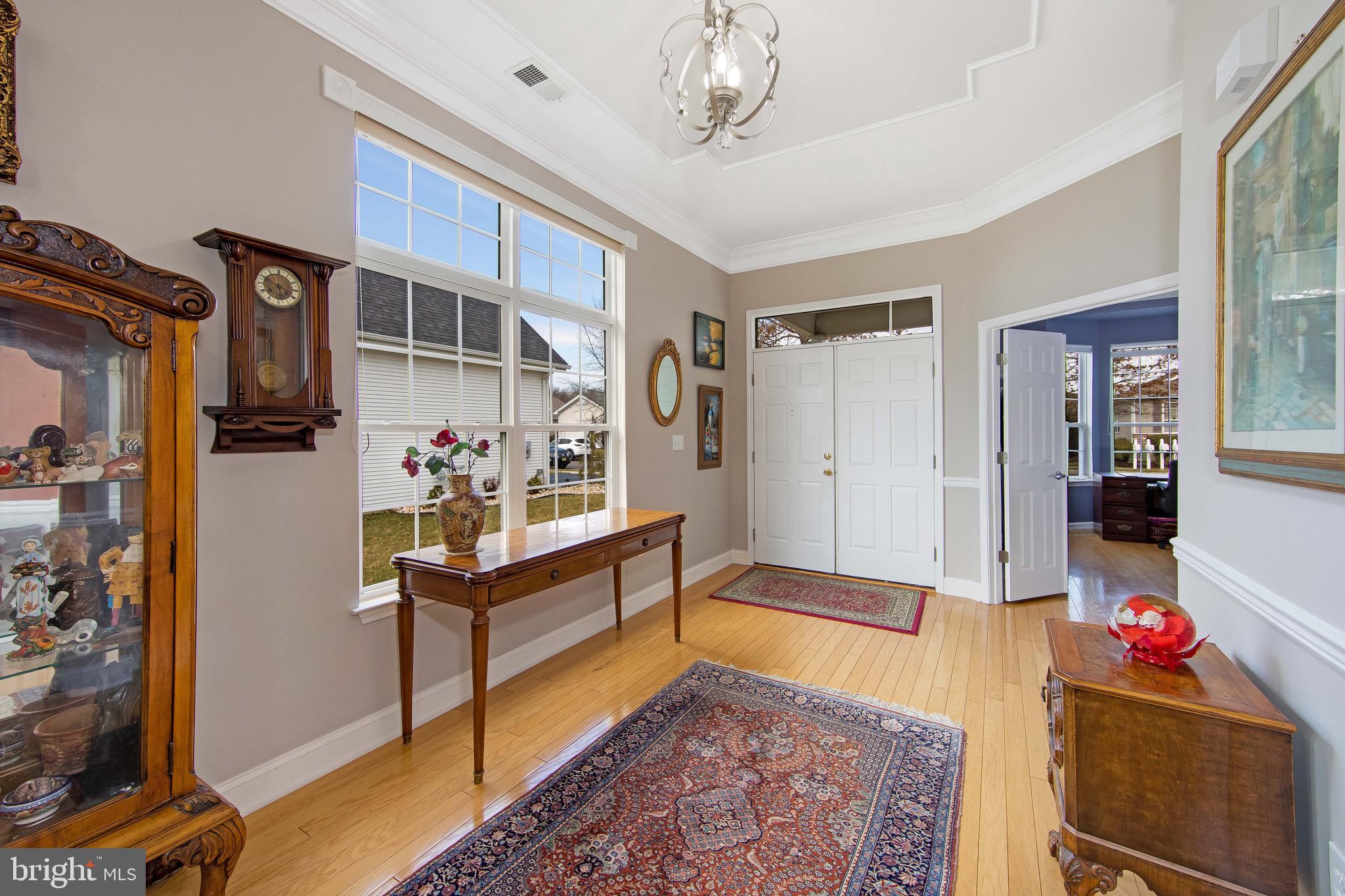 17 Ellington Drive Columbus, NJ 08022 - Photo 3 of 43 Foyer