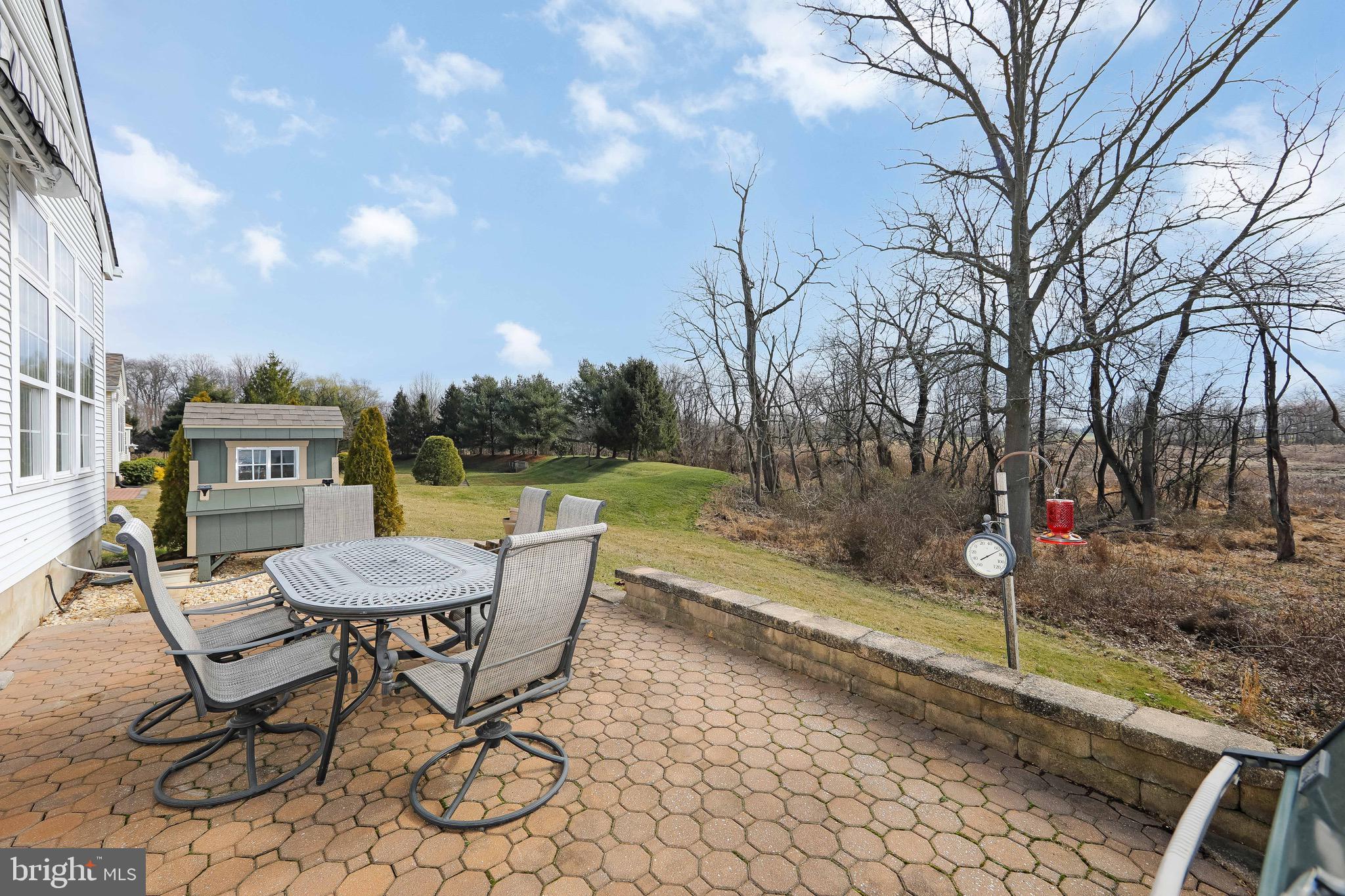 17 Ellington Drive Columbus, NJ 08022 - Photo 32 of 43 Patio & View