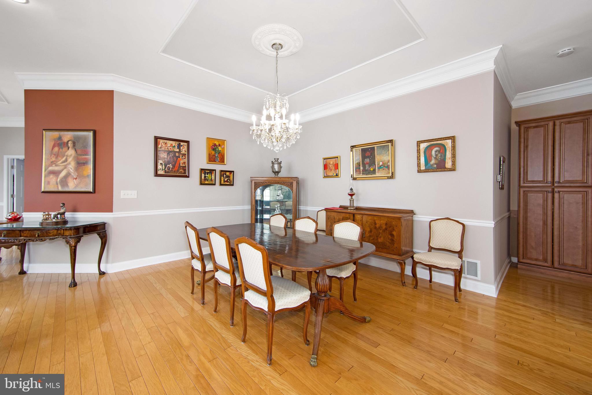 17 Ellington Drive Columbus, NJ 08022 - Photo 8 of 43 Dining Room
