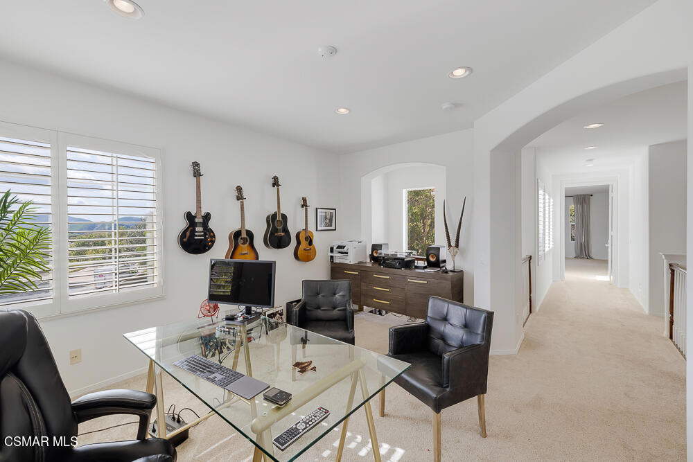 6103 Deerhill Road Oak Park, CA 91377 - Photo 24 of 38