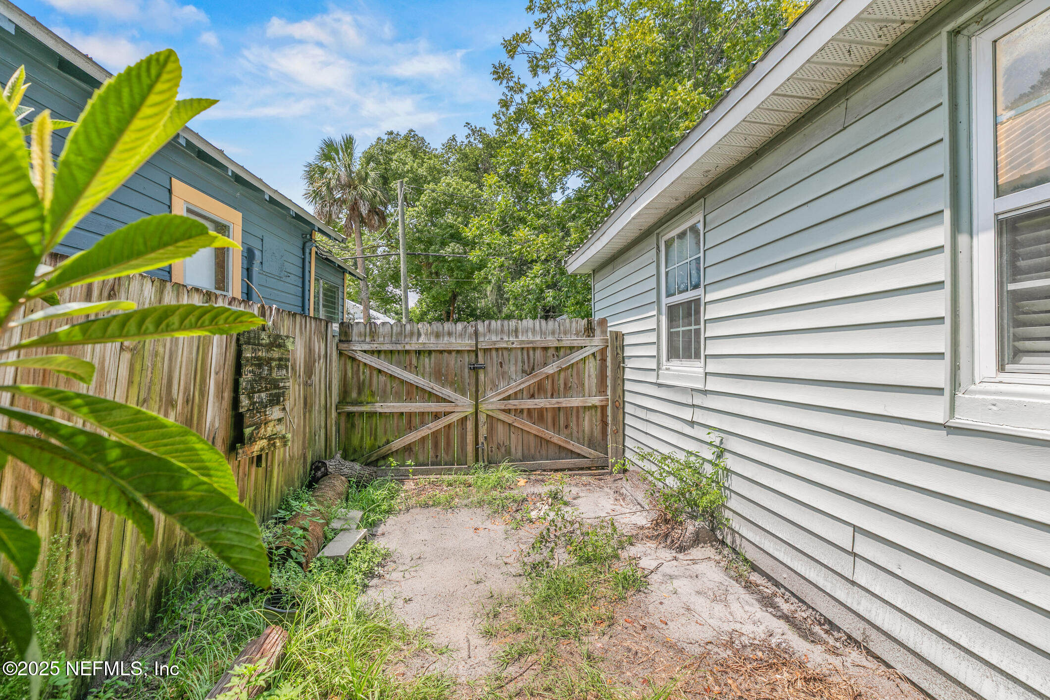 111 Palmer Street St. Augustine, FL 32084 - Photo 46 of 59 a view of a backyard